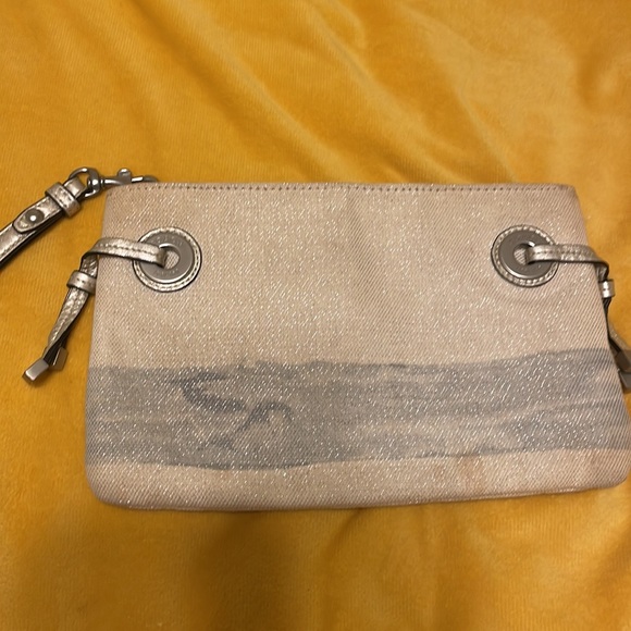 Small coach wristlet - Picture 4 of 4